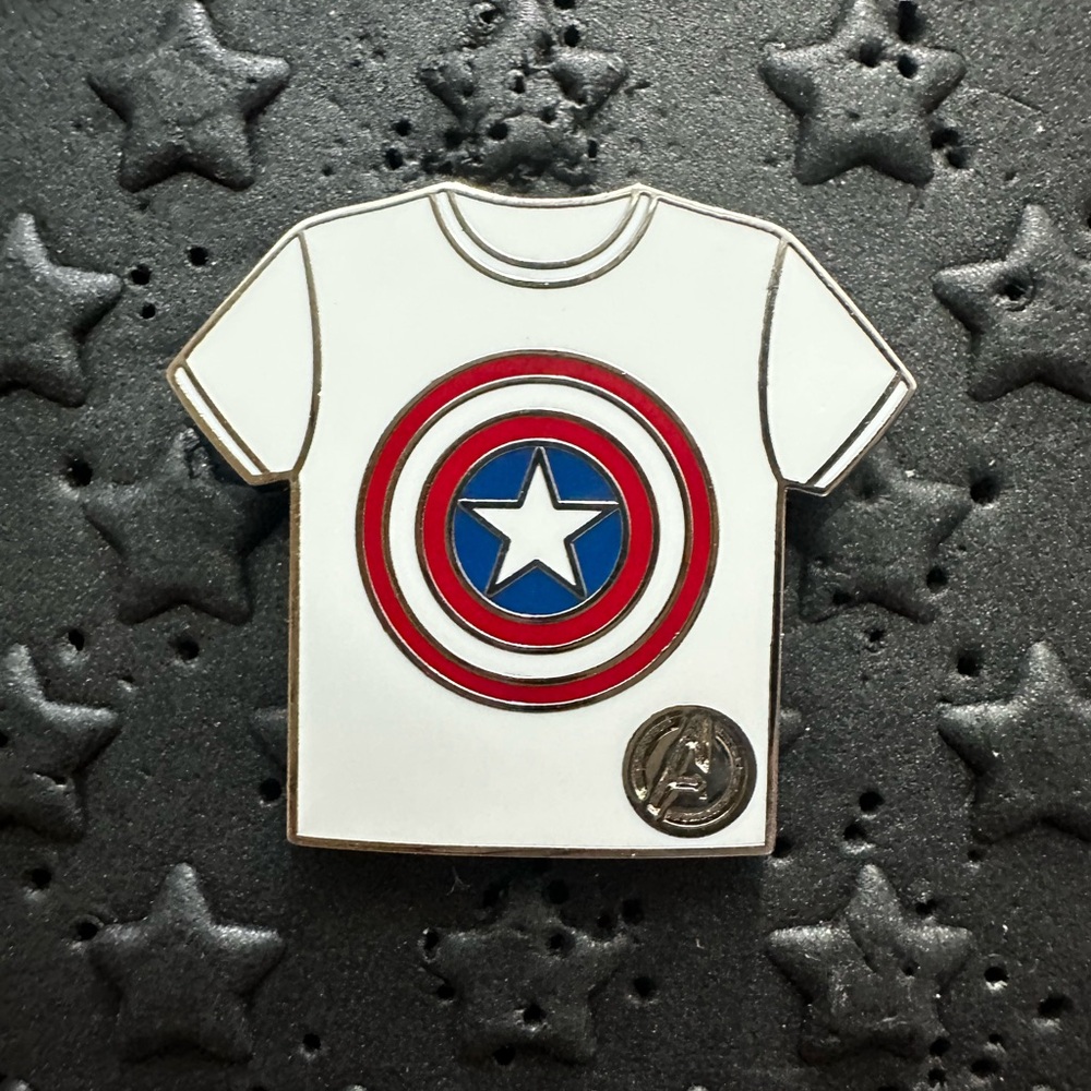 DLR Captain America Superheros T Shirts Hidden Disney 2024 Disney Pin